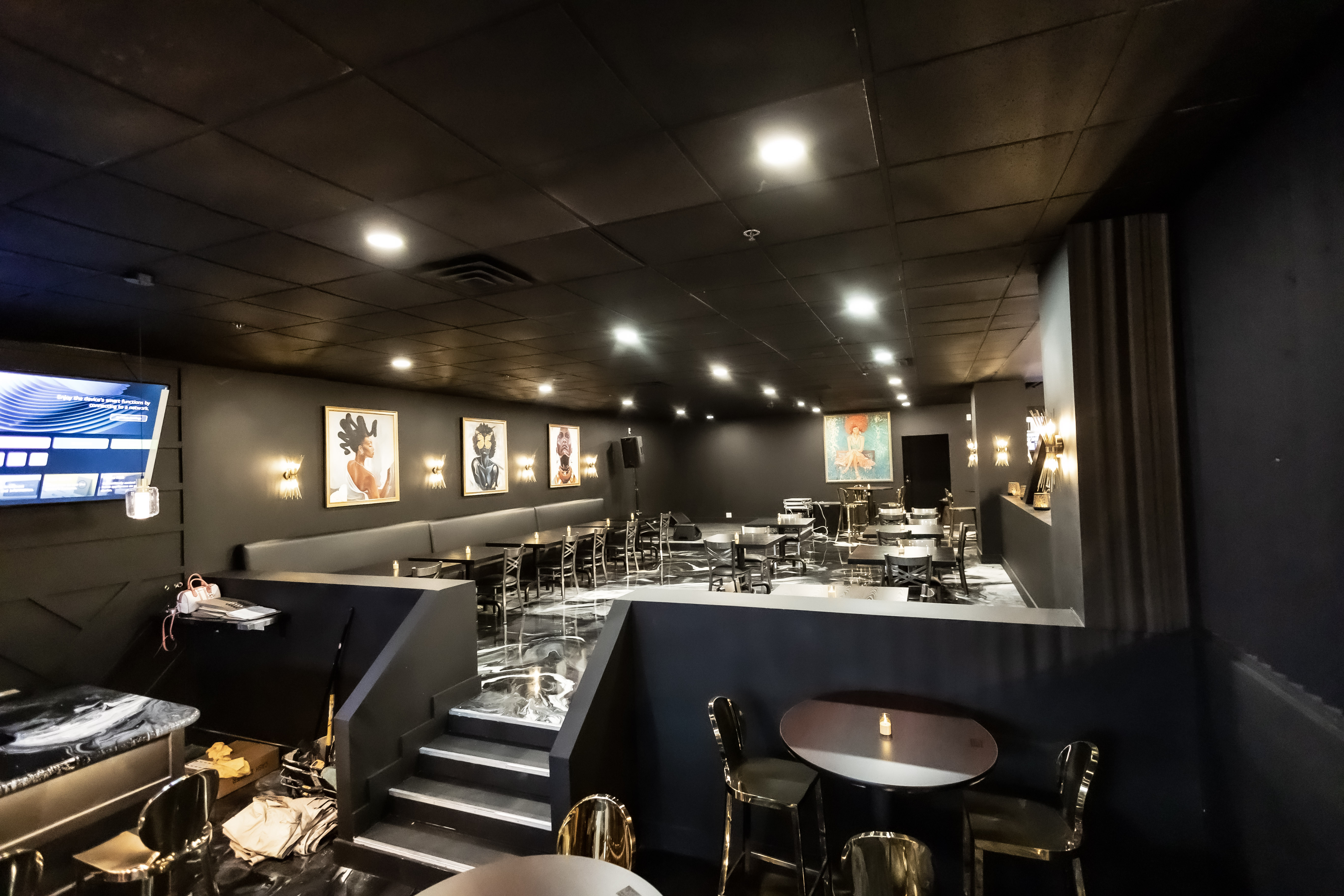 Sol' Delish dining atmosphere
